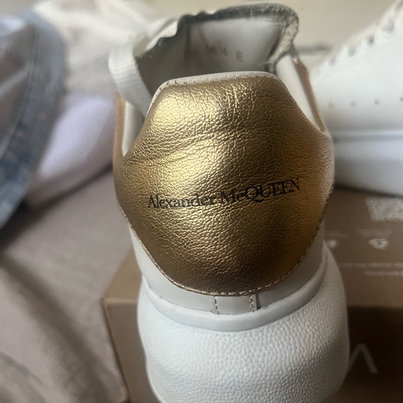 Alexander McQueen Oversized Sneakers - Picture 3 of 5